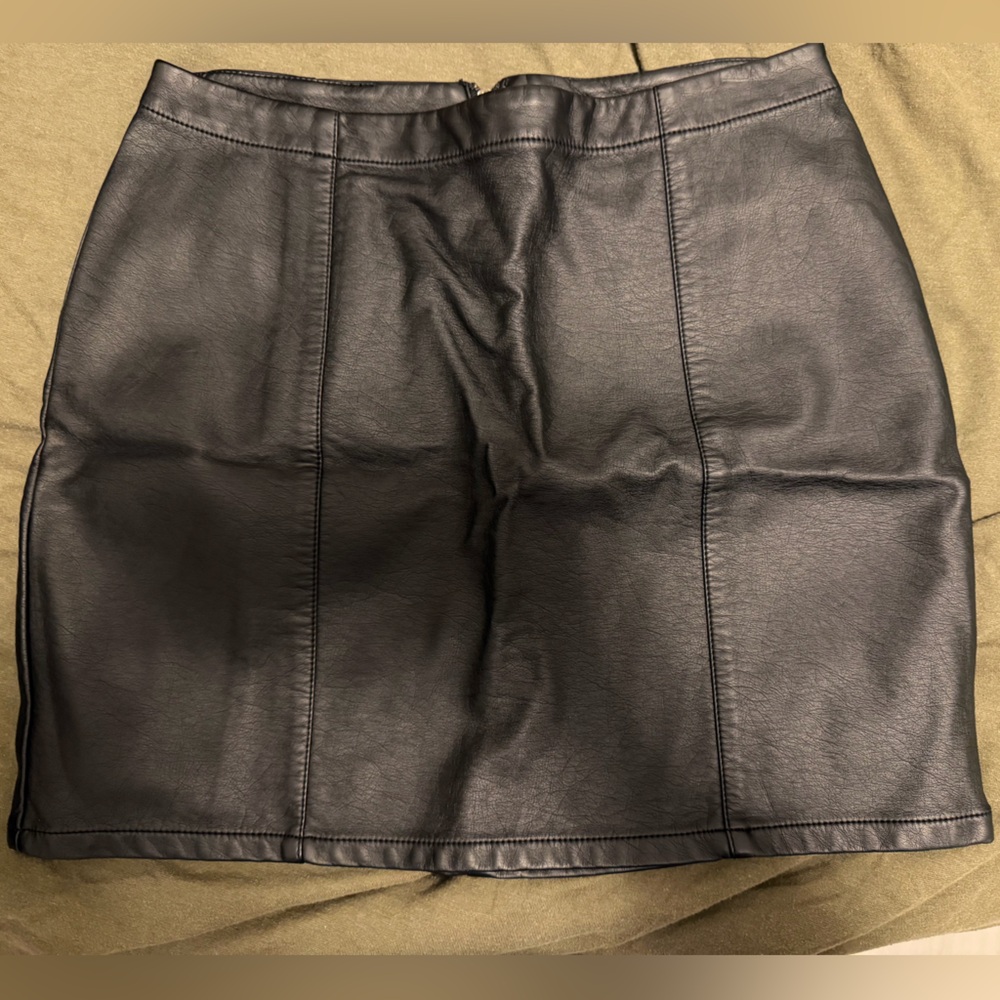 Forever 21 Black Faux Leather Skirt